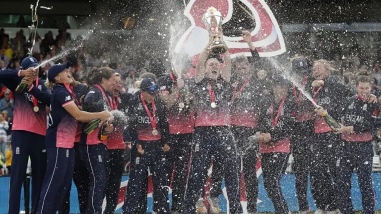 Sarah Taylor Makes History as England Men’s Test Fielding Coach