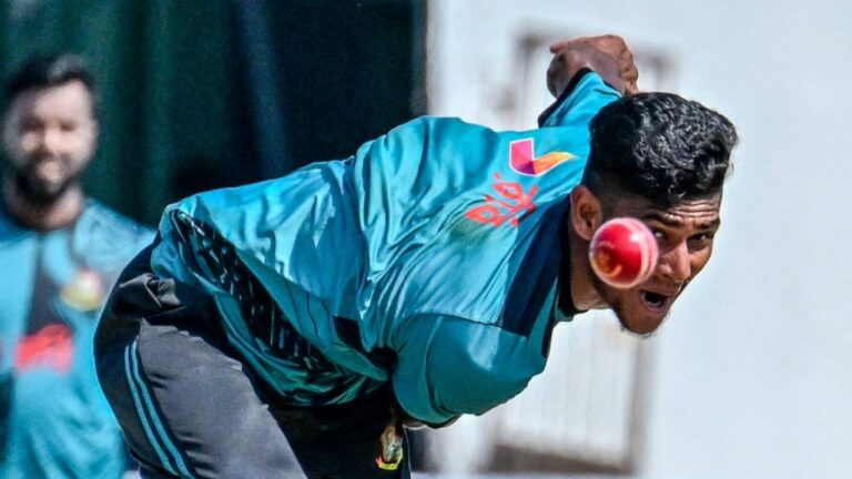 Pakistan Elect to Bowl First Against Bangladesh in Dhaka Test
