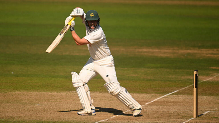 Fergus O’Neill Dominates as Rain Shortens Day Two at Hampshire vs Nottinghamshire