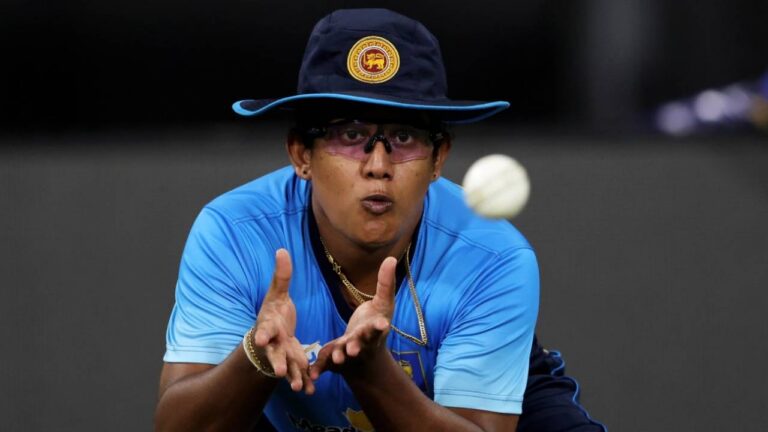 Chamari Athapaththu Not Retiring, Fuels Sri Lanka’s T20 World Cup Ambitions Under Jamie Siddons