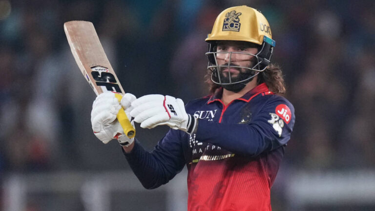 SRH vs RCB: Sunrisers Eye Top-Two Spot in Crucial IPL Clash
